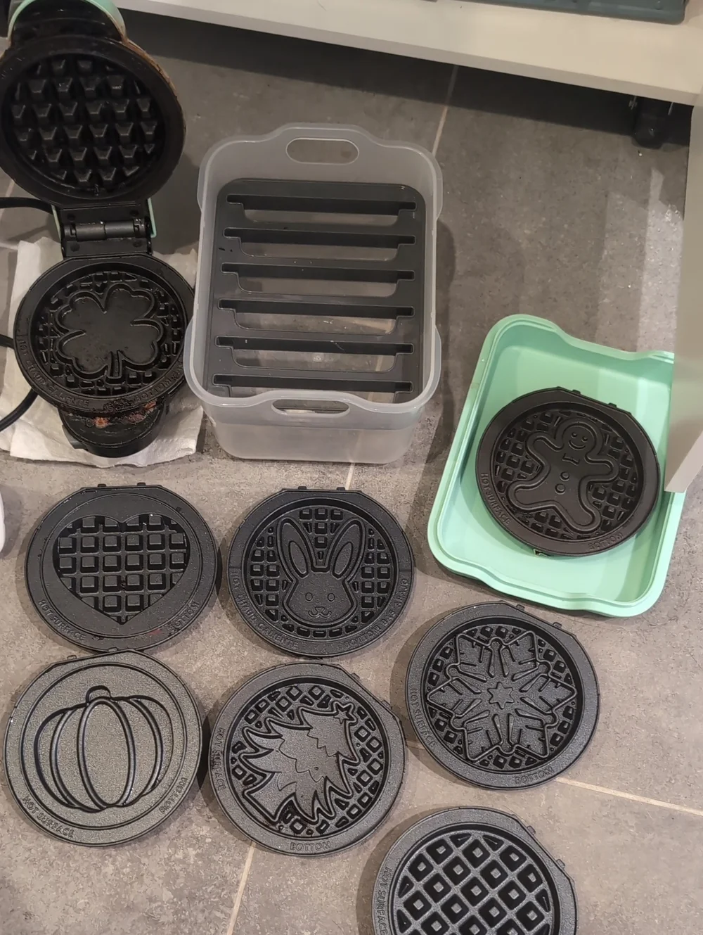 Dash Mini Waffle Maker - Mint Green